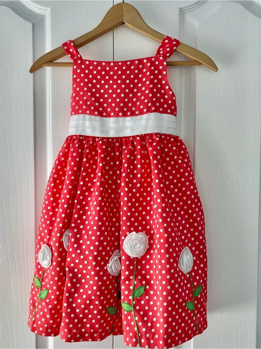 American Princess Dress Size 6 Coral/Pink Polka dot with roses 3 Layers clean